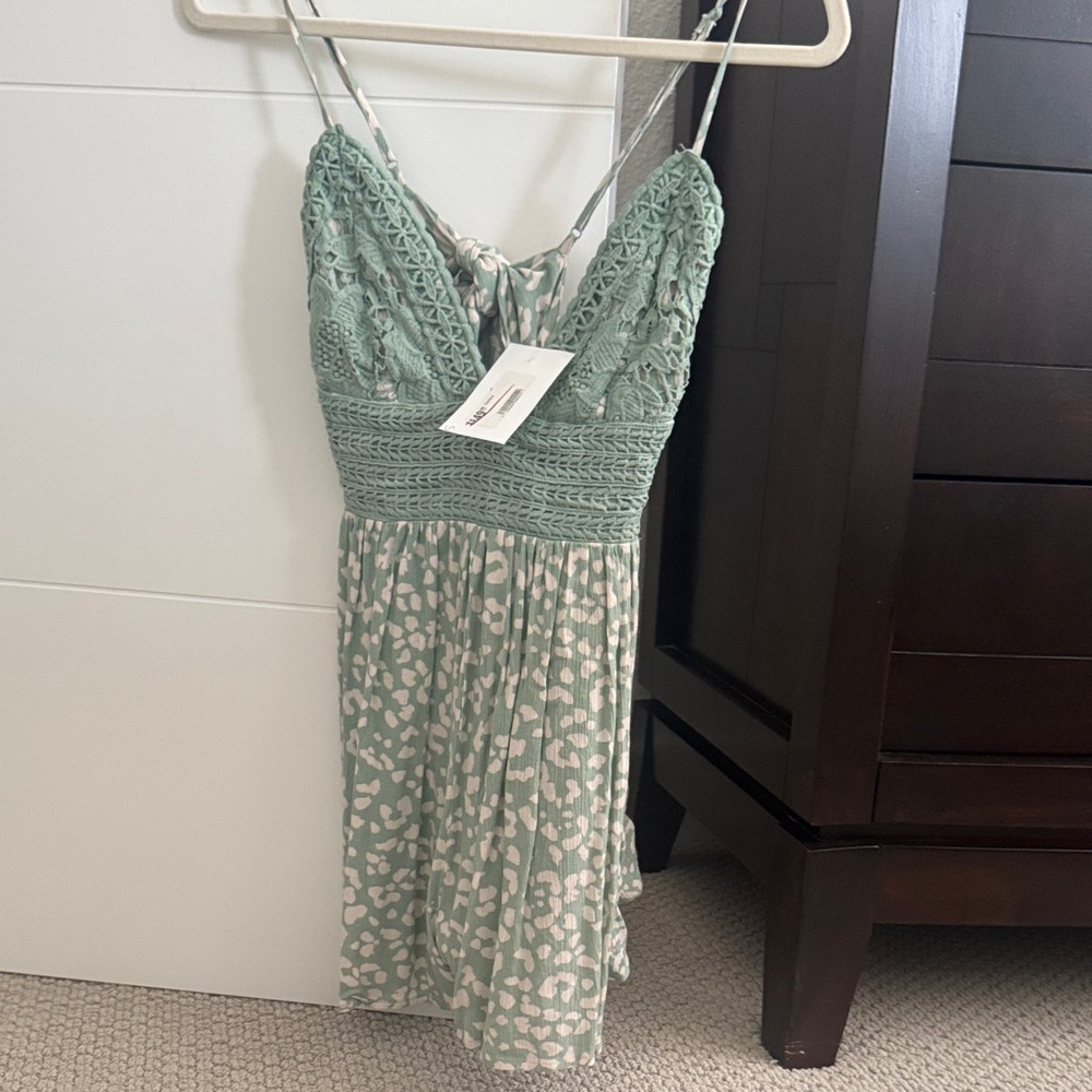 Elegant Green Lace Dress